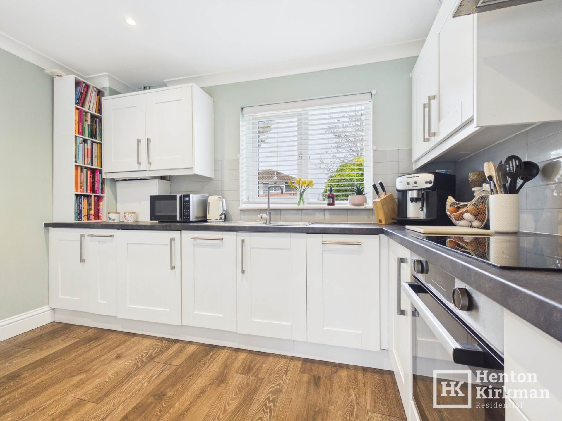 Queens Gate Mews, Billericay, Image 7