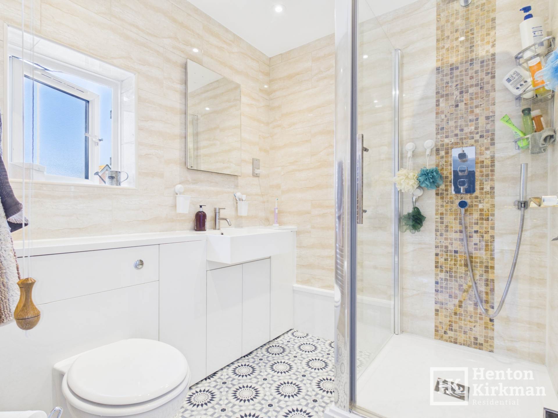 Calvinia Close, Noak Bridge, Image 25