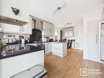 Calvinia Close, Noak Bridge, Image 10