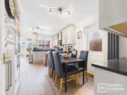 Calvinia Close, Noak Bridge, Image 11