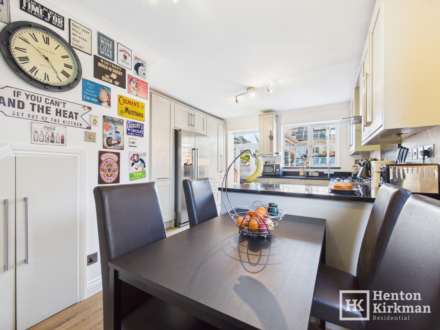 Calvinia Close, Noak Bridge, Image 15