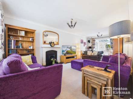 Calvinia Close, Noak Bridge, Image 3