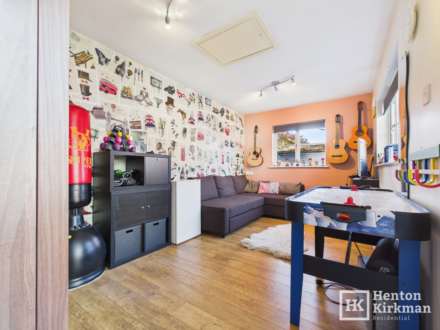 Calvinia Close, Noak Bridge, Image 8