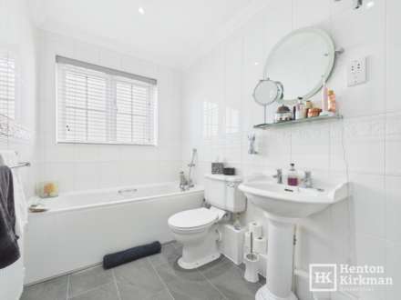 Noak Hill Road, Billericay, Image 37