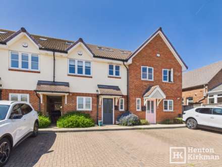 4 Bedroom Terrace, Jersey Gardens, Wickford