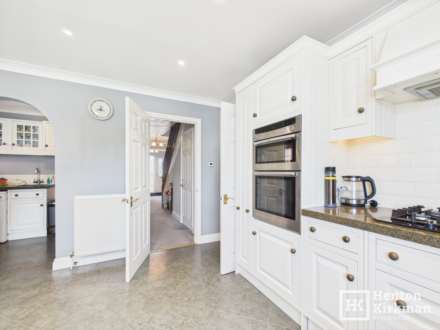 Greenfields, Billericay, Image 11