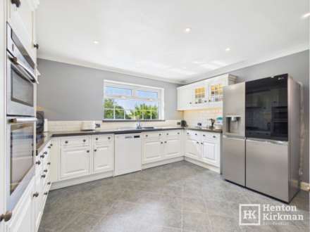 Greenfields, Billericay, Image 9