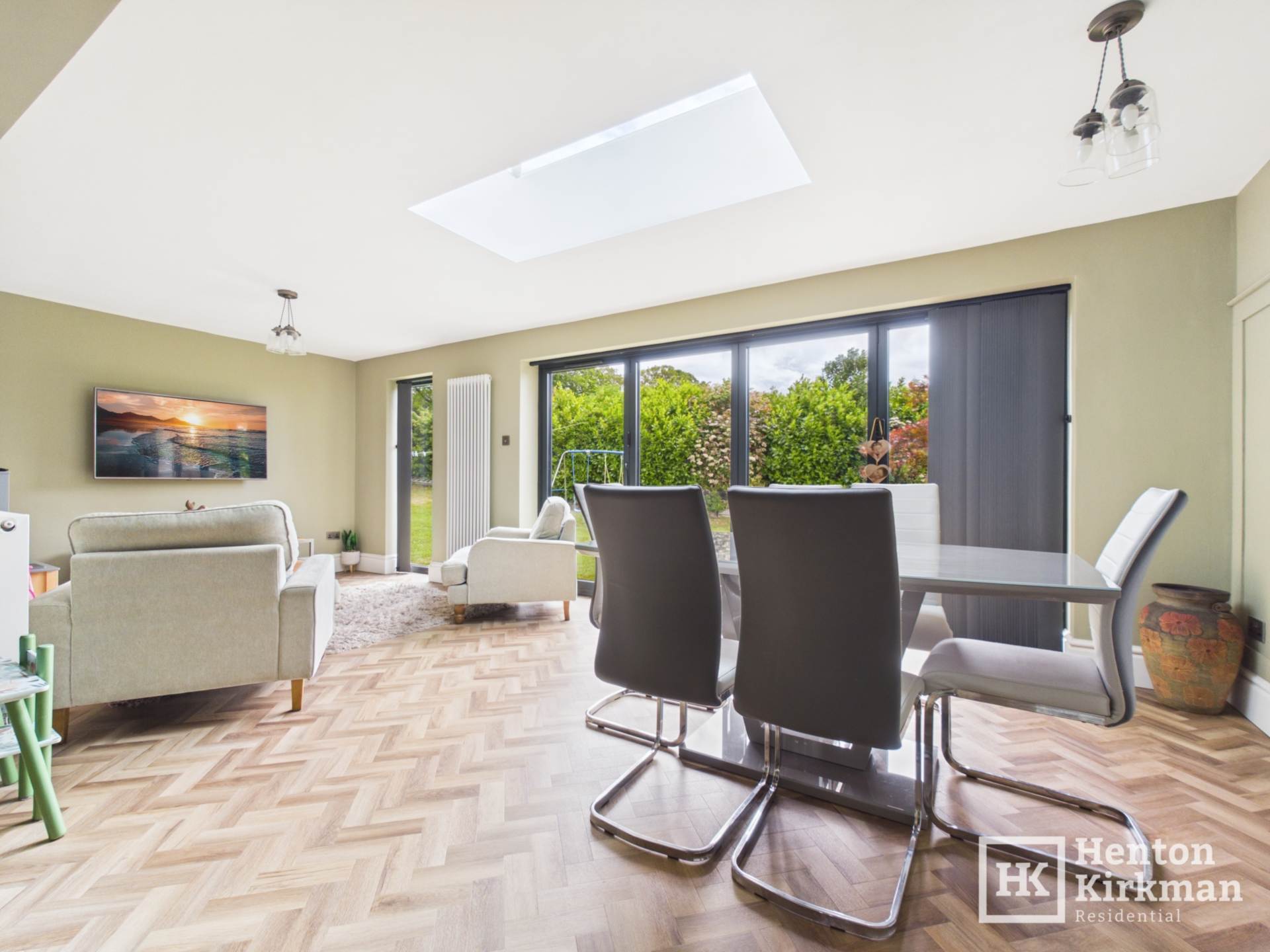 Outwood Farm Close, Billericay, Image 5