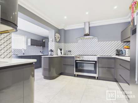 Outwood Farm Close, Billericay, Image 10