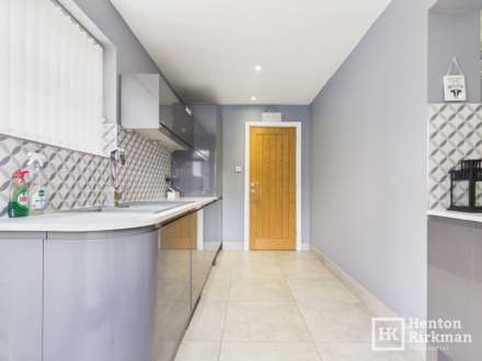 Outwood Farm Close, Billericay, Image 11