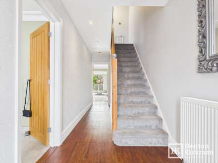 Outwood Farm Close, Billericay, Image 15