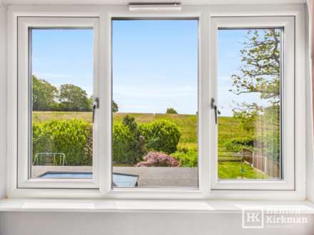Outwood Farm Close, Billericay, Image 21