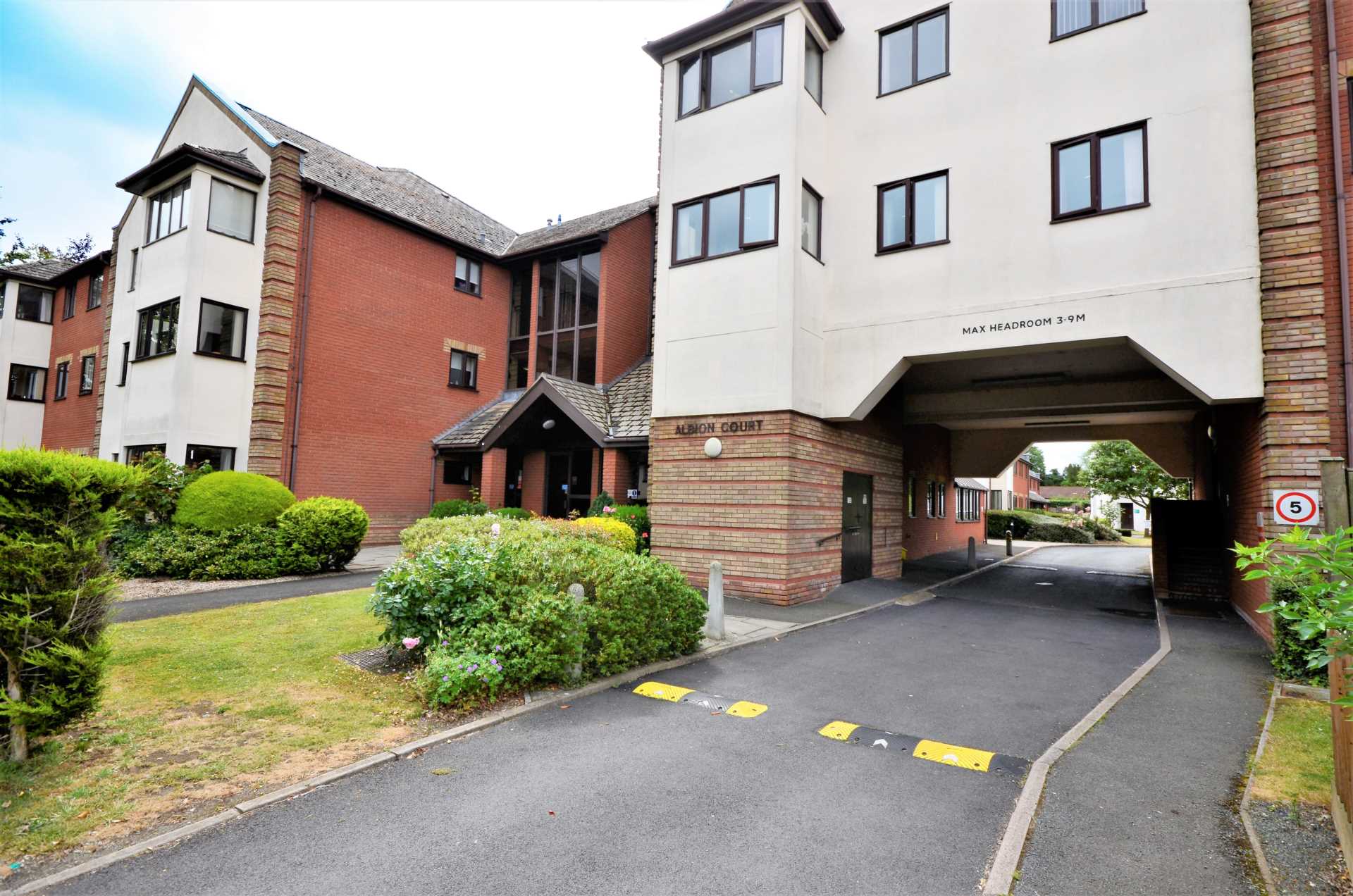 Albion Court, Billericay, Image 1