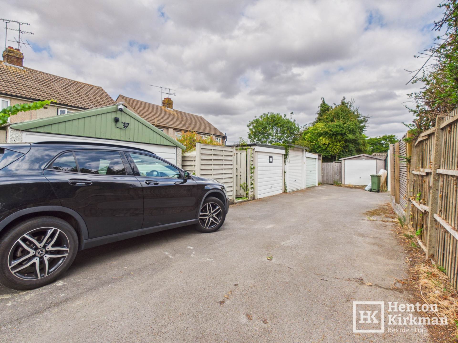 Crescent Close, Billericay, Image 17