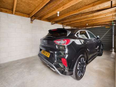 Crescent Close, Billericay, Image 16