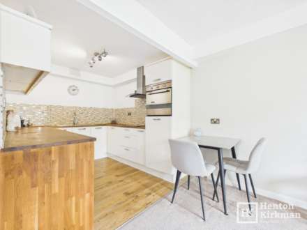 Allington Court, Billericay, Image 6