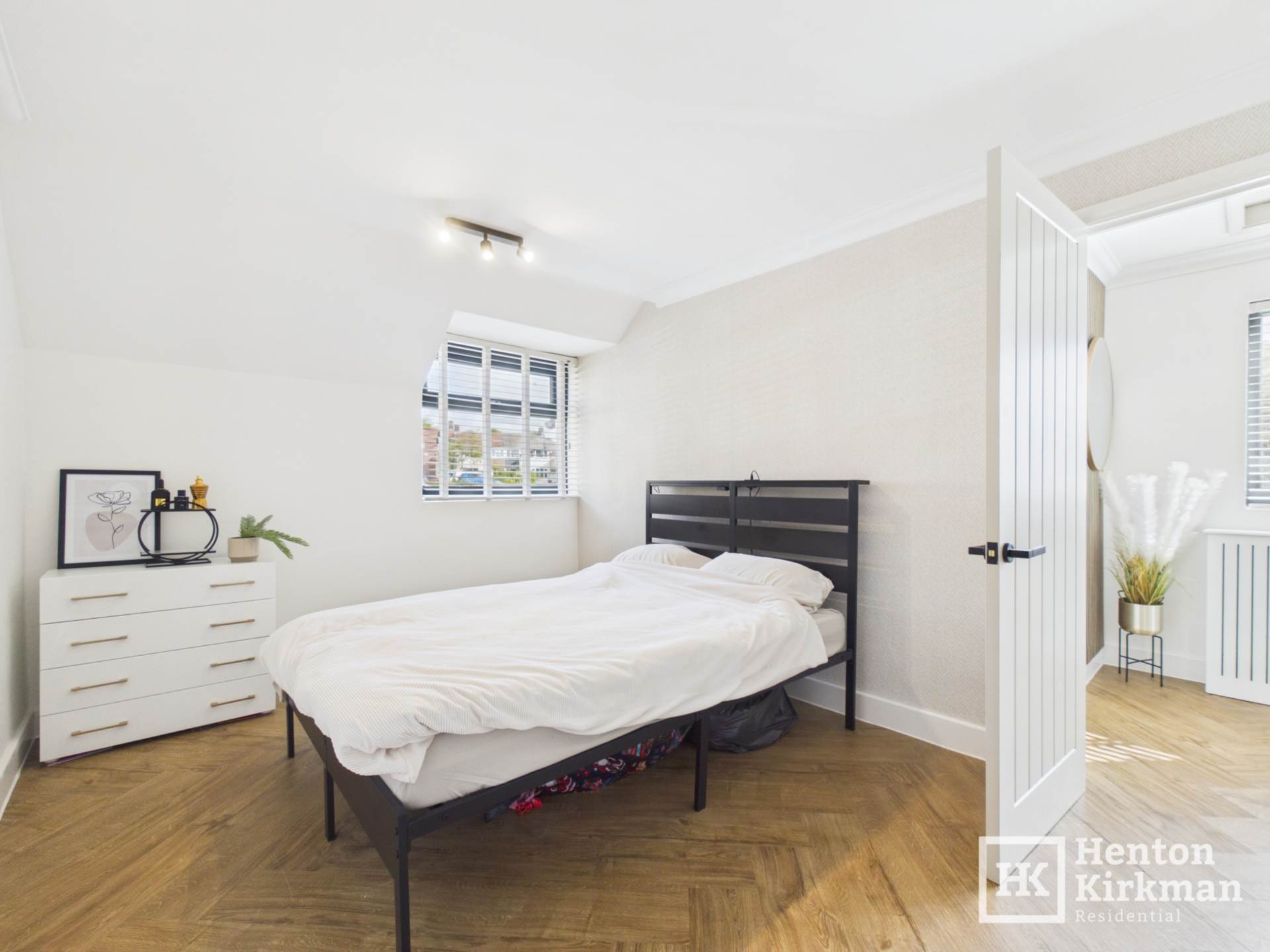 Salesbury Drive, Billericay, Image 13