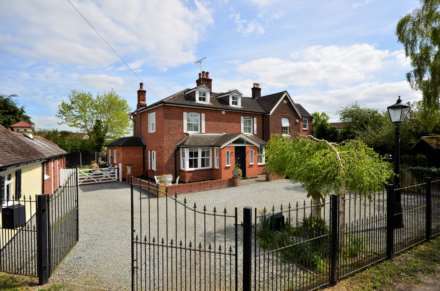 3 Bedroom Semi-Detached, Outwood Common Road, Billericay