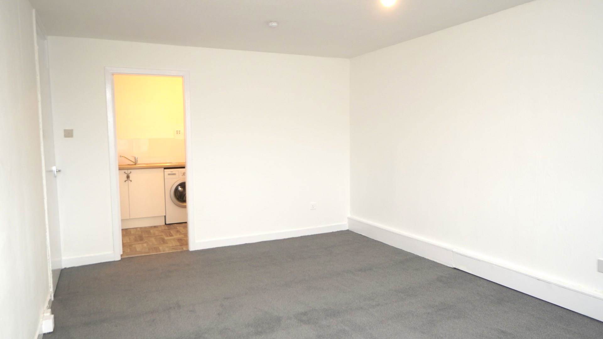Rankin Court, Greenock, Image 4