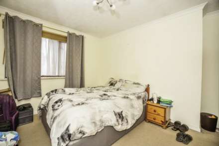Winston Close, Greenhithe, Image 11