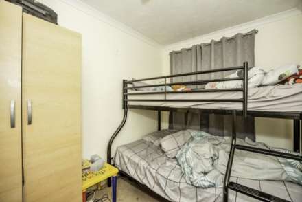 Winston Close, Greenhithe, Image 13