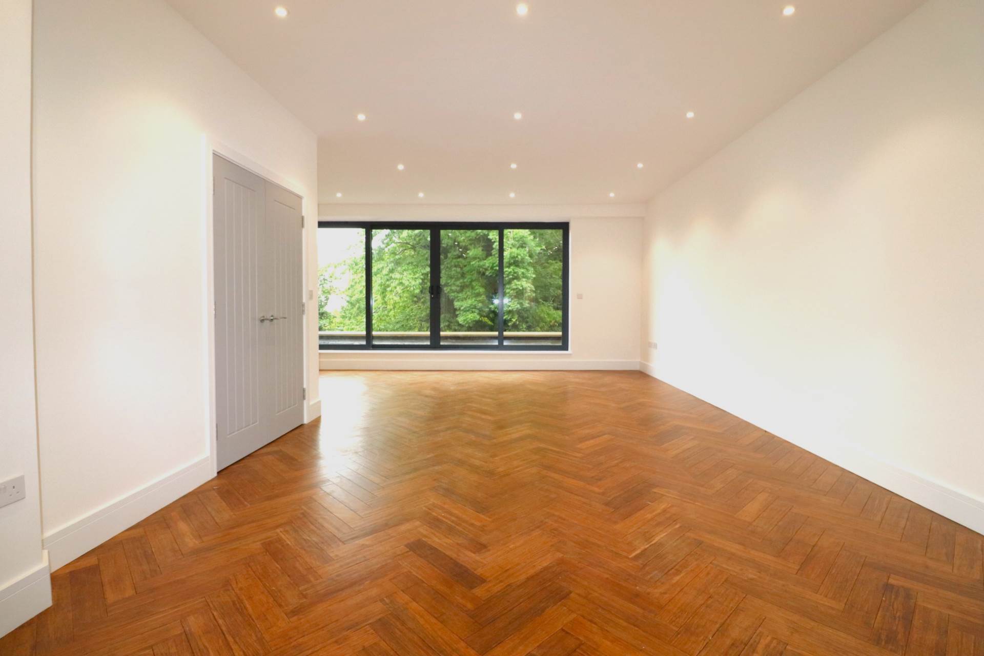 Cheriton Drive, Plumstead, Image 13