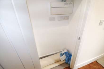 Cheriton Drive, Plumstead, Image 10