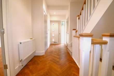 Cheriton Drive, Plumstead, Image 11