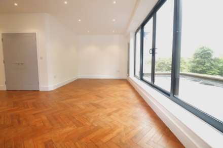 Cheriton Drive, Plumstead, Image 15