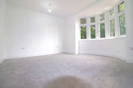 Cheriton Drive, Plumstead, Image 24