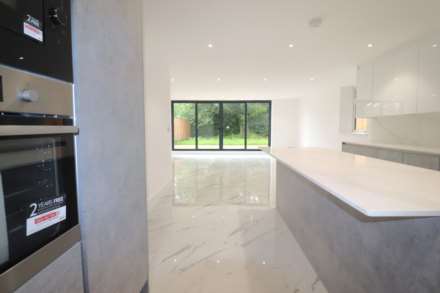 Cheriton Drive, Plumstead, Image 7