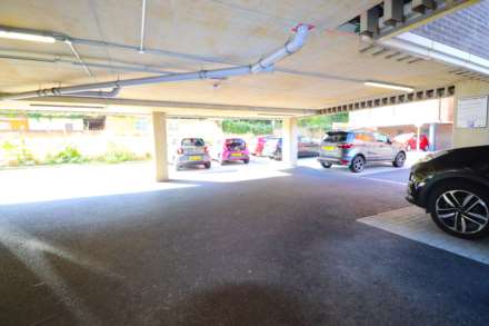 Barley Close, Greenhithe, Image 15