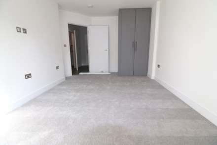 Barley Close, Greenhithe, Image 7