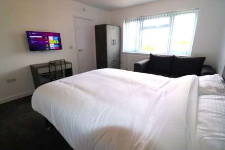 Berkeley Crescent, Dartford, Image 3