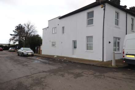 3 Bedroom End Terrace, Factory Road, Gravesend