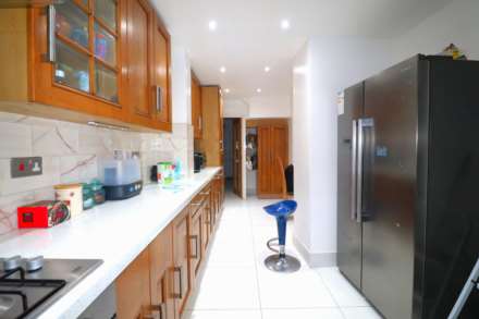 Lingfield Avenue, Dartford, Image 8