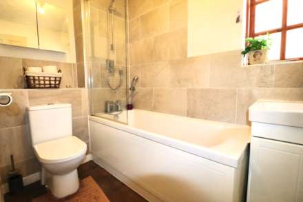 Redding Close, Dartford, Image 16