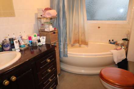 Waid Close, Dartford, Image 6