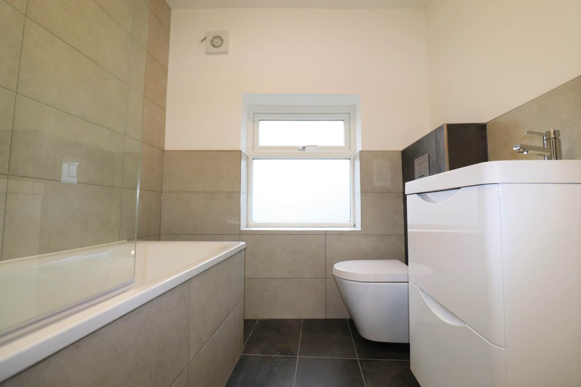 Luton Road, Chatham, Image 16
