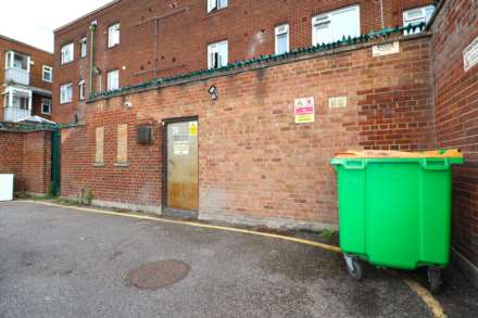 Temple Hill Square, Dartford, Image 15