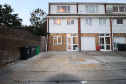Waid Close, Dartford, Image 15