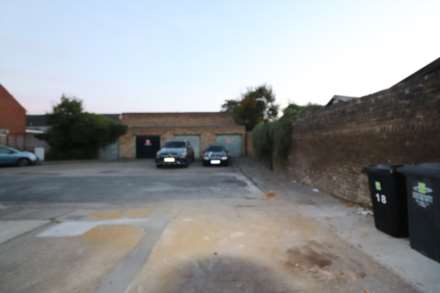 Waid Close, Dartford, Image 16