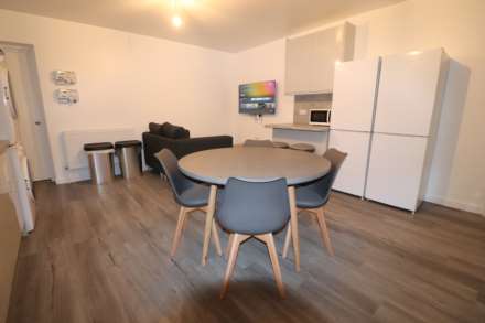 Waid Close, Dartford, Image 9