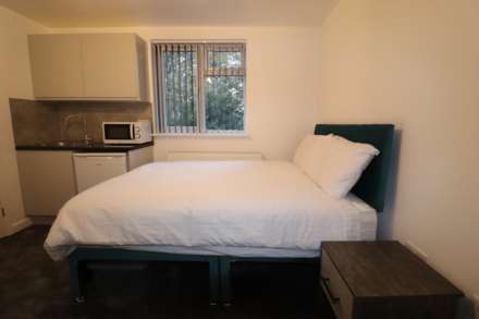Waid Close, Dartford, Image 2