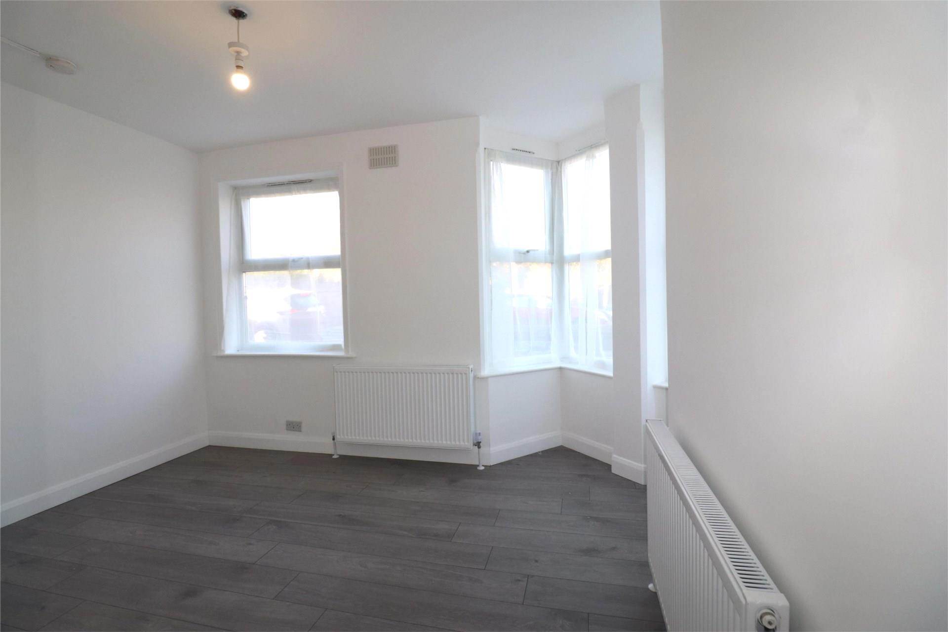 London Road, Greenhithe, Image 6