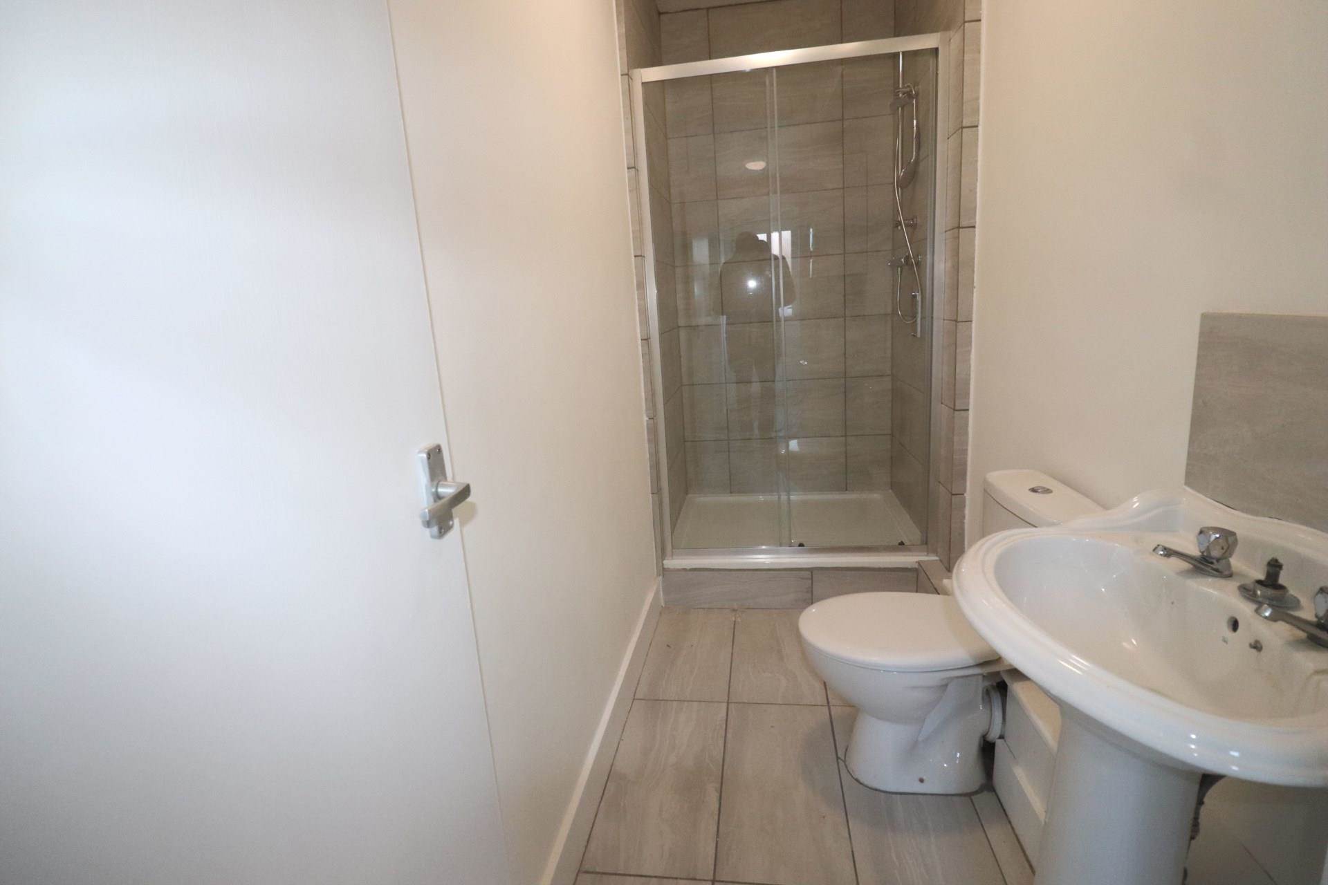 London Road, Greenhithe, Image 8