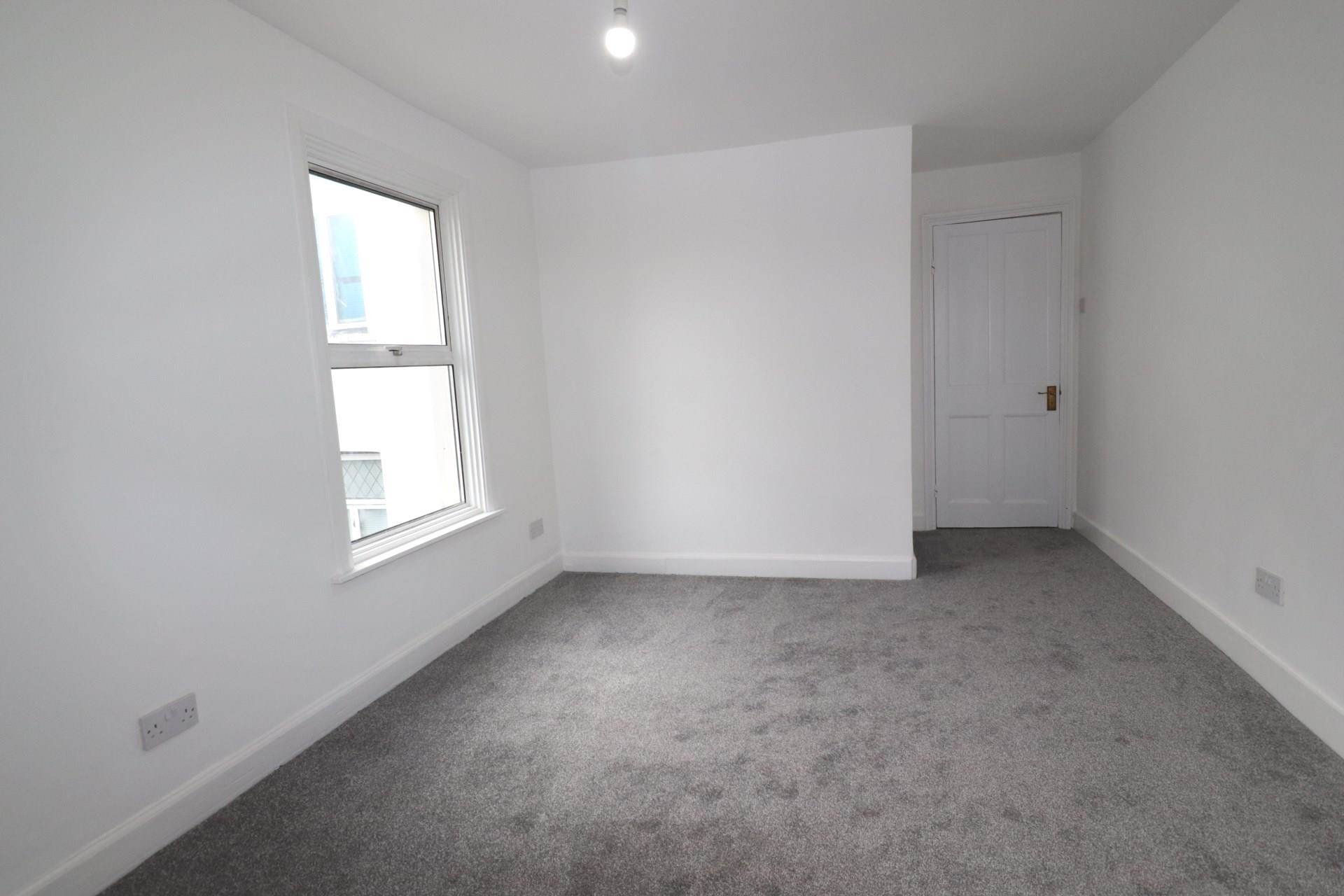 Burwash Road, London, Image 10