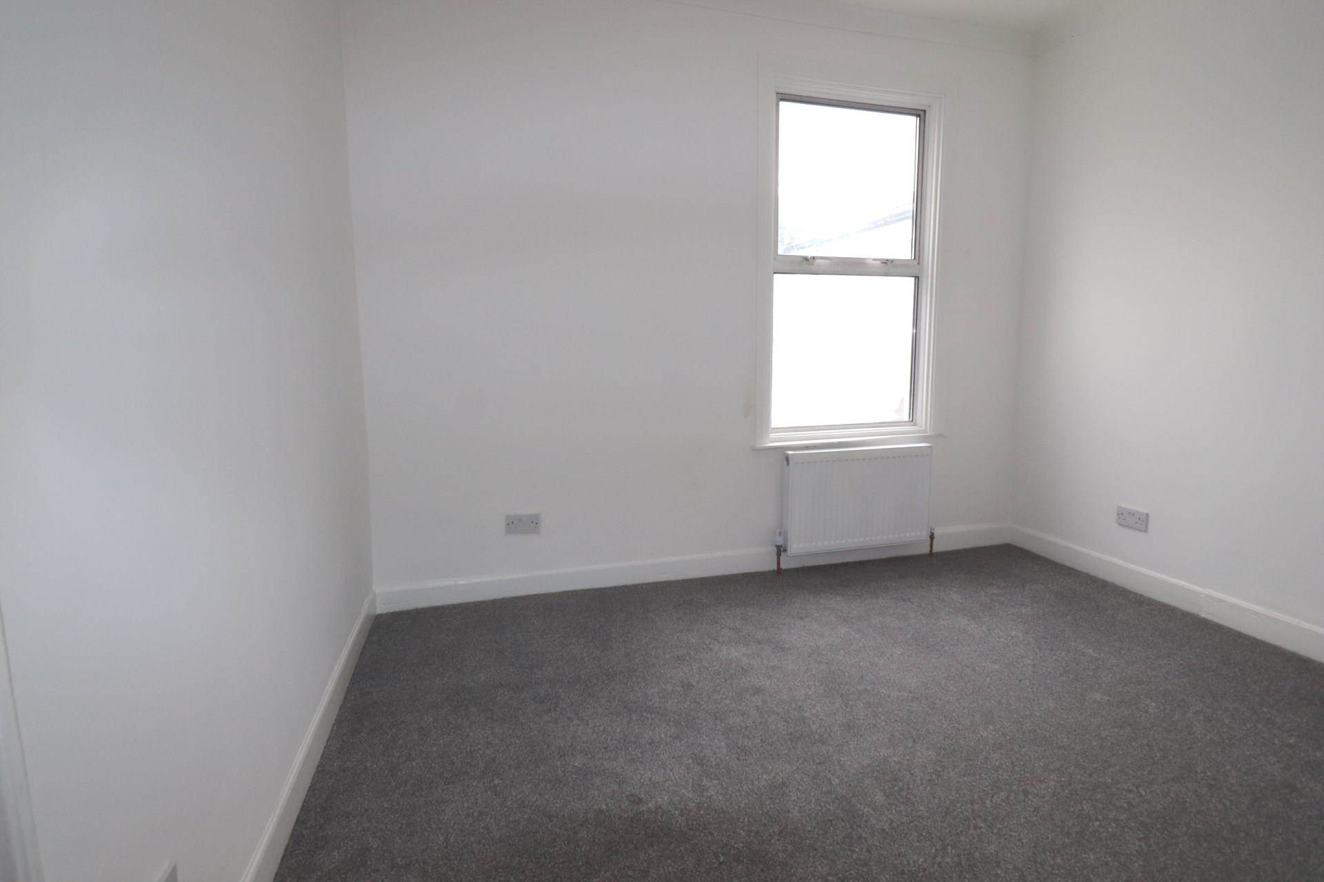 Burwash Road, London, Image 12