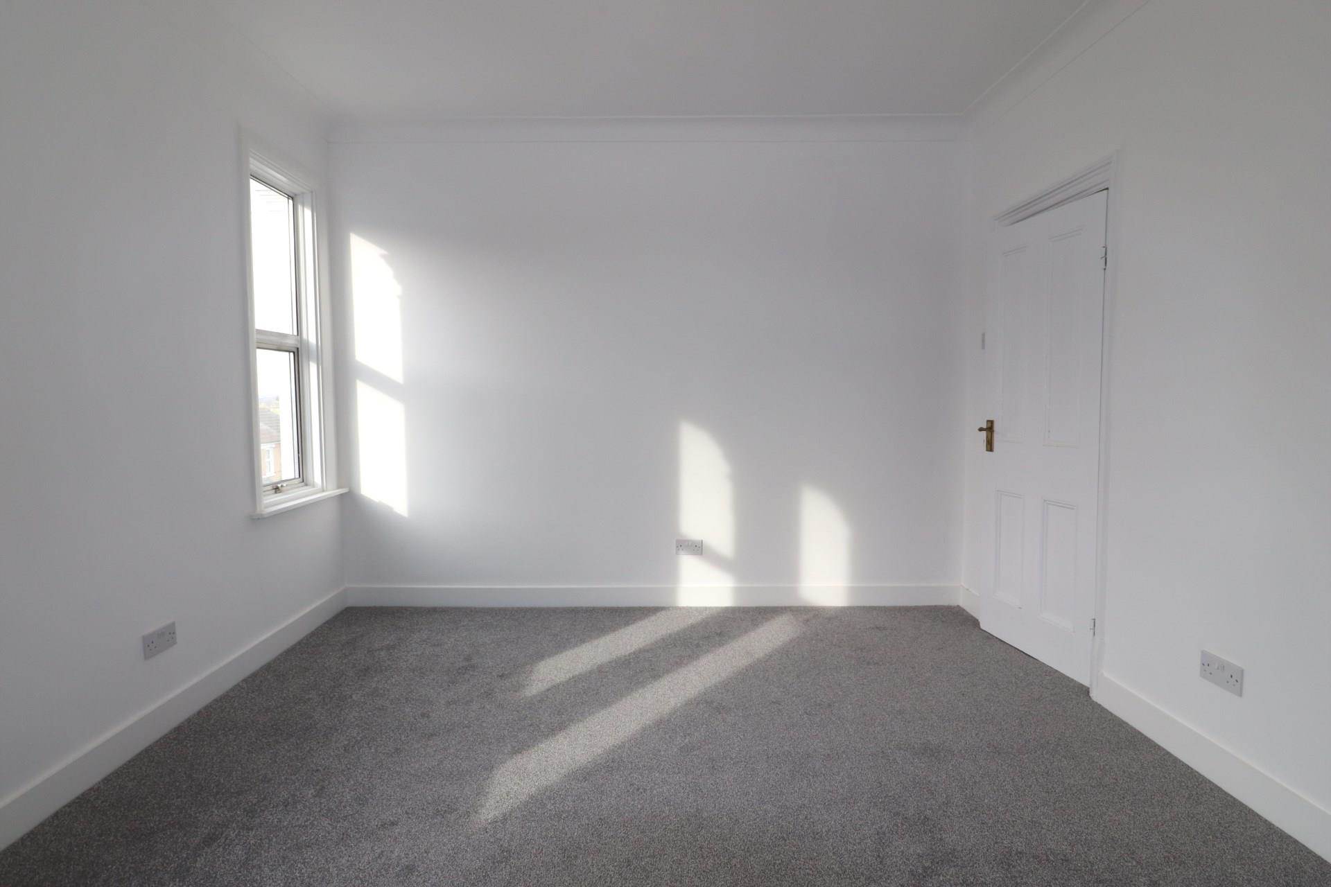 Burwash Road, London, Image 14