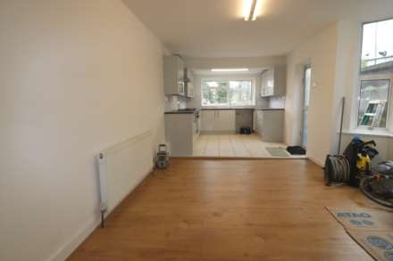 Burwash Road, London, Image 6